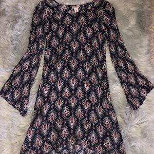 Mossimo log sleeve dress